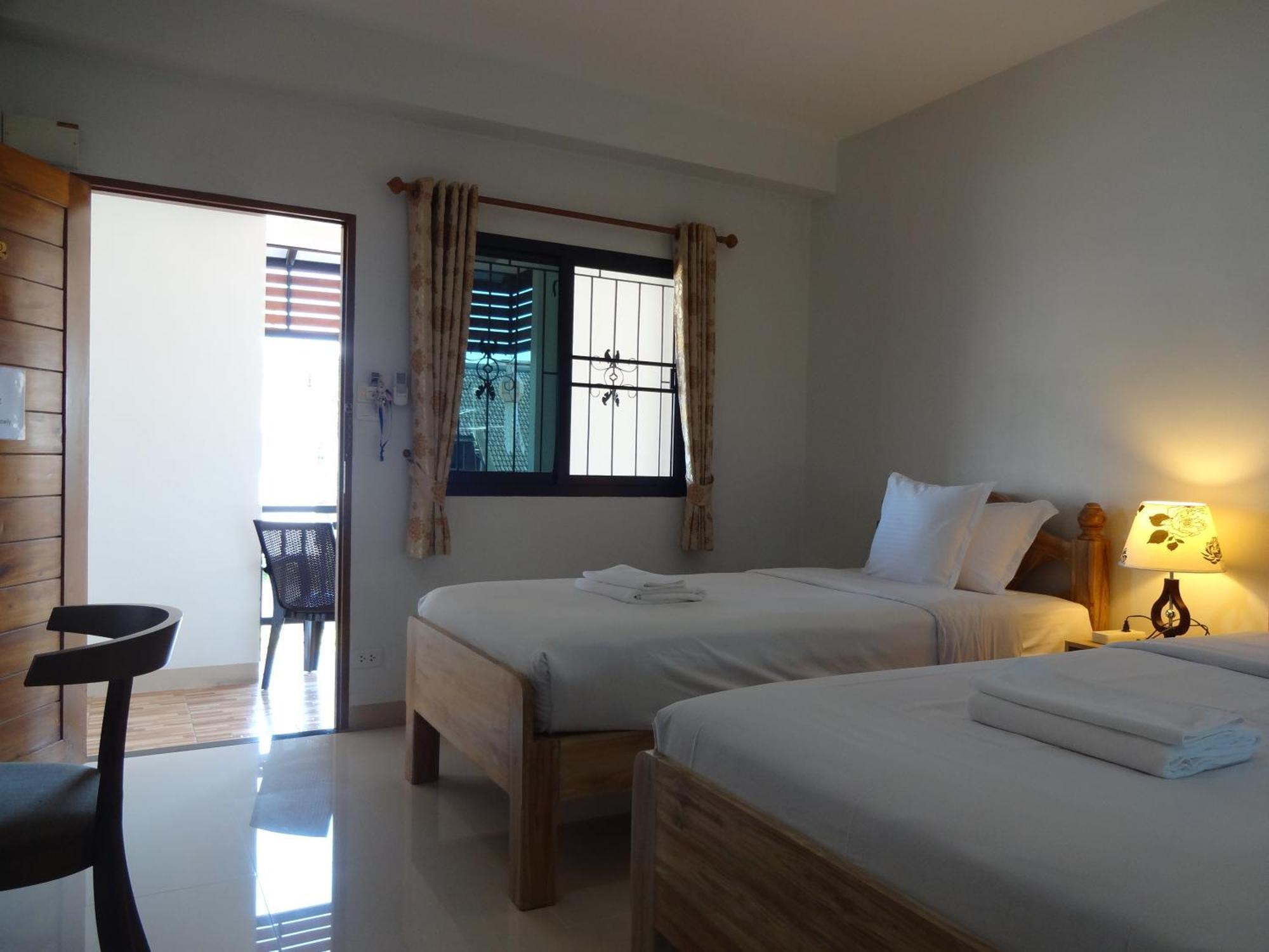 गेस्ट हाउस Rena House Chiang Mai