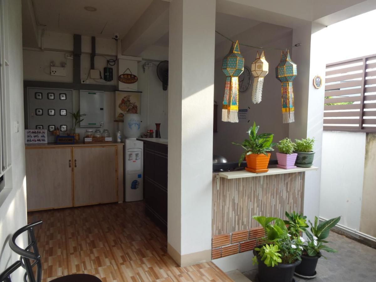 गेस्ट हाउस Rena House Chiang Mai